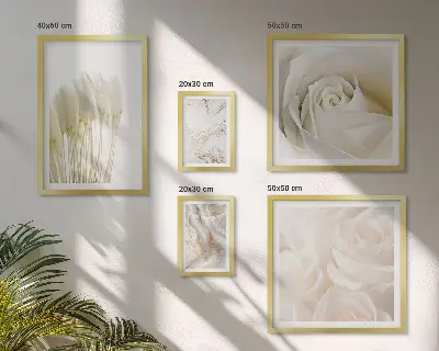 Conjunto de 5 quadros com moldura com detalhes em mármore rosa e branco