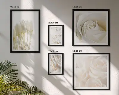 Conjunto de 5 quadros com moldura com detalhes em mármore rosa e branco