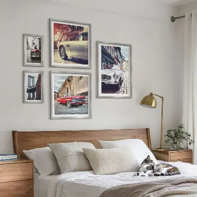 Conjunto de 5 quadros com moldura tema clássicos estilosos na cidade