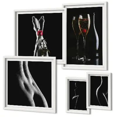Galeria de parede com detalhes elegantes em preto e vermelho