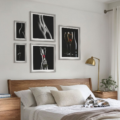 Galeria de parede Elegantes detalhes modernos em preto e vermelho.