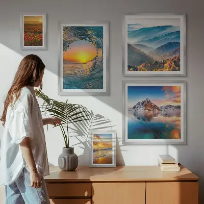 Conjunto de 5 quadros com moldura de paisagens naturais com mar, montanhas e flores