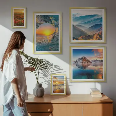 Conjunto de 5 quadros com moldura de paisagens naturais com mar, montanhas e flores
