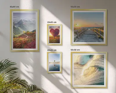 Galeria de quadros para parede com estampas de paisagens, montanhas, corações, ondas e balões