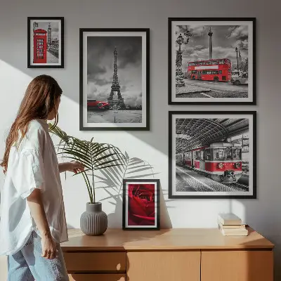 Conjunto de 5 quadros decorativos com temática de ícones arquitetônicos e veículos