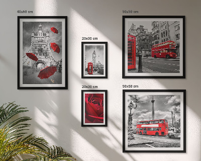 Conjunto de 5 quadros com moldura Motivos londrinos com detalhes em vermelho