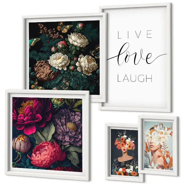 Galeria de parede com slogans motivacionais e flores