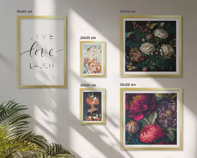Galeria de parede com slogans motivacionais e flores