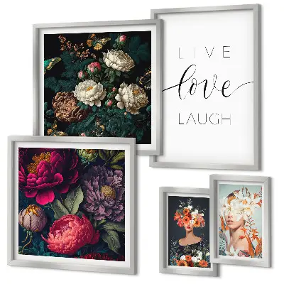 Galeria de parede com slogans motivacionais e flores