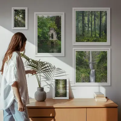 Galeria de parede com tema de florestas verdes e cachoeiras