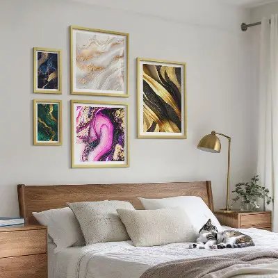 Conjunto de 5 quadros com moldura com estampas de padrões modernos abstratos