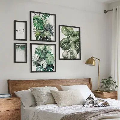Galeria de parede com motivos vegetais modernos