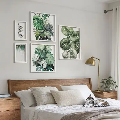 Galeria de quadros para parede com citações abstratas de motivos vegetais