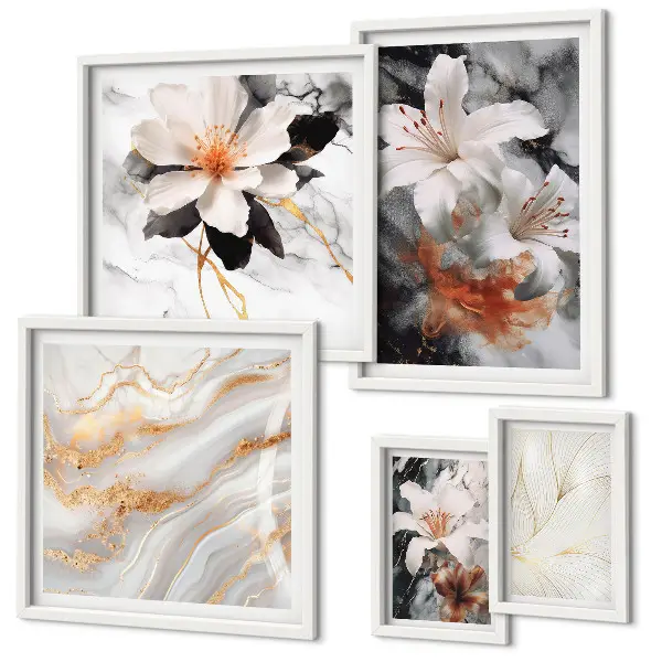 Galeria de parede com estampa floral sobre fundo de mármore