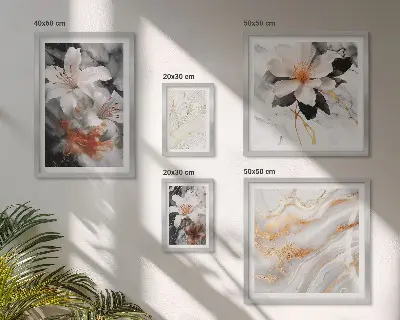 Galeria de parede com estampa floral sobre fundo de mármore