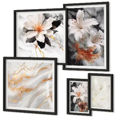 Galeria de parede com estampa floral sobre fundo de mármore