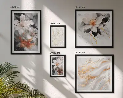 Galeria de parede com estampa floral sobre fundo de mármore