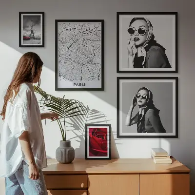 Galeria de quadros para parede com detalhes elegantes da moda parisiense