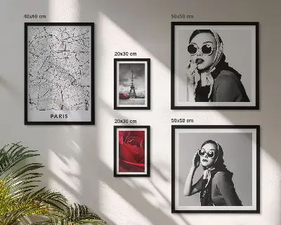 Galeria de quadros para parede com detalhes elegantes da moda parisiense