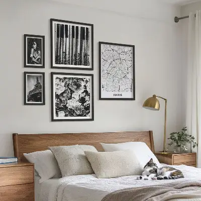 Conjunto de 5 quadros com moldura com tema de arquitetura elegante em estilo parisiense