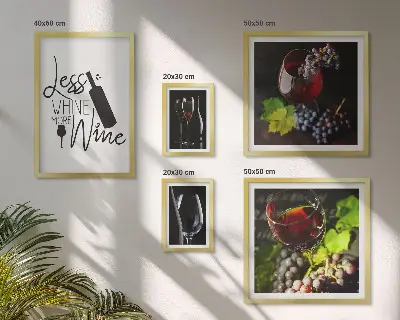 Galeria de quadros para parede com temática de vinhos e acessórios elegantes