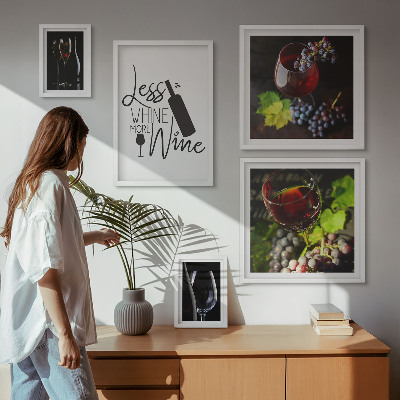 Parede galeria de quadros Vinhos e acessórios elegantes