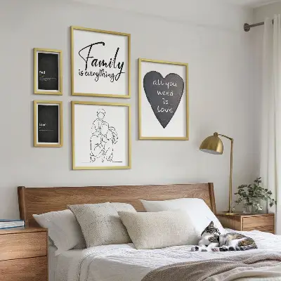 Conjunto de 5 quadros com moldura com tema de valores familiares, amor e proximidade