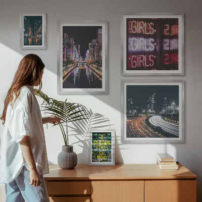 Conjunto de 5 quadros decorativos Cidade moderna à noite com néon