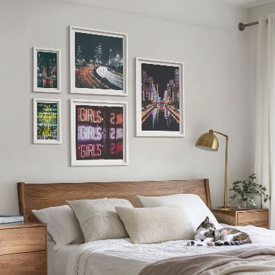 Conjunto de 5 quadros decorativos Cidade moderna à noite com néon