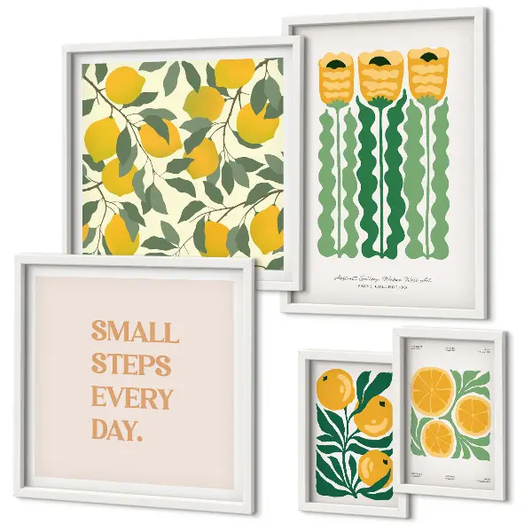 Galeria de parede com estampas de flores cítricas e slogans positivos