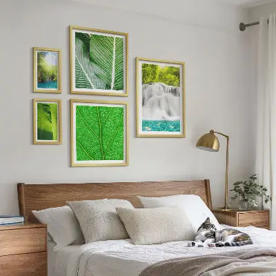 Galeria de quadros para parede com estampa de cachoeiras e palmeiras tropicais