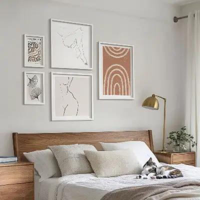 Conjunto de 5 quadros decorativos com figuras abstratas elegantes
