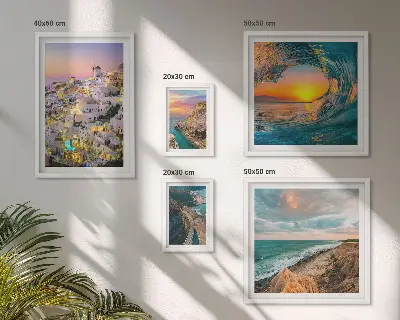 Conjunto de 5 quadros com moldura com estampas de paisagens litorâneas e praias