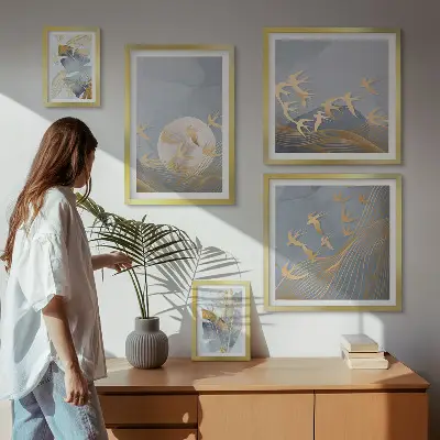 Conjunto de 5 quadros com moldura de folhas cinzas e pássaros estilosos