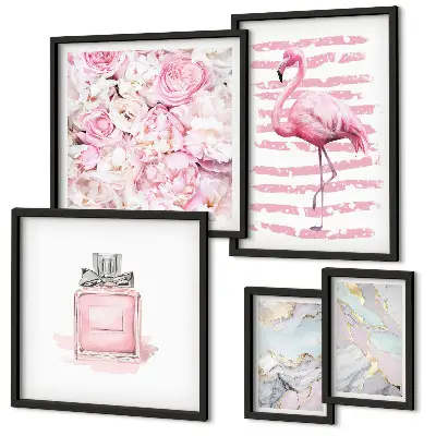 Galeria de parede com detalhes elegantes em rosa e flores de flamingo