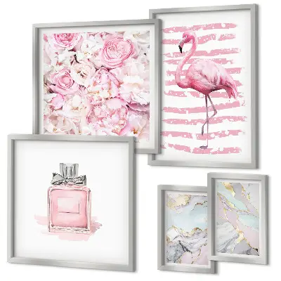 Galeria de parede com detalhes elegantes em rosa e flores de flamingo