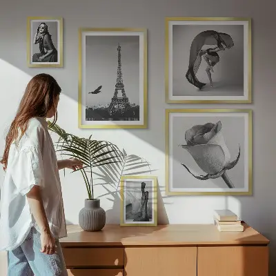 Conjunto de 5 quadros com moldura estampa elegante de Paris em preto e branco