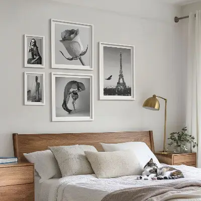 Conjunto de 5 quadros com moldura estampa elegante de Paris em preto e branco