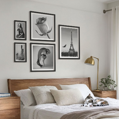 Conjunto de 5 quadros com moldura Elegante Paris em preto e branco