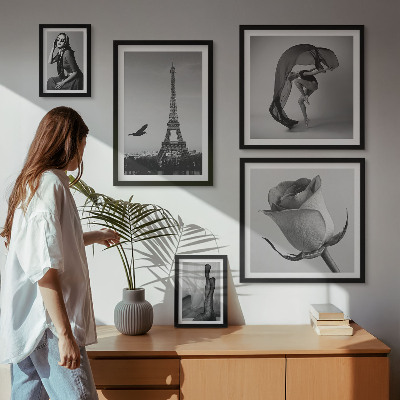 Conjunto de 5 quadros com moldura Elegante Paris em preto e branco