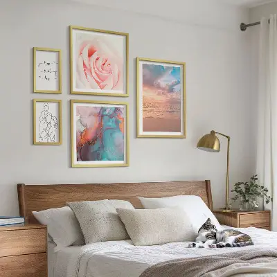 Conjunto de 5 quadros com moldura com tema de paisagens marítimas românticas