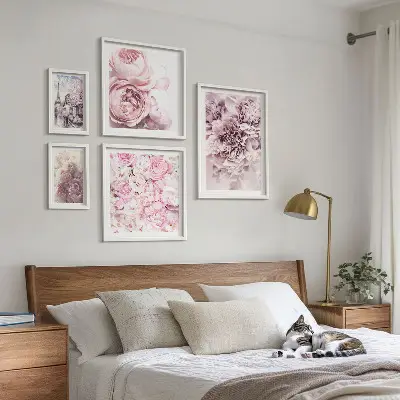 Conjunto de 5 quadros decorativos com estampas de arranjos florais vintage