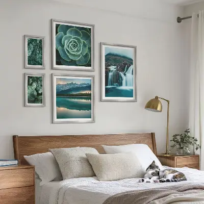 Galeria de parede com plantas verdes, cachoeiras e natureza