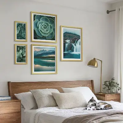 Galeria de parede com plantas verdes, cachoeiras e natureza
