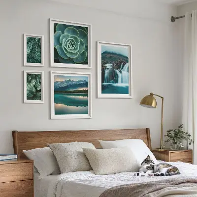 Galeria de parede com plantas verdes, cachoeiras e natureza