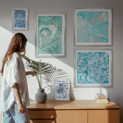 Conjunto de 5 quadros decorativos com elegantes detalhes em azul turquesa