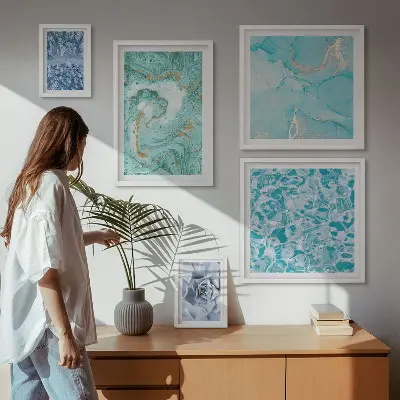 Conjunto de 5 quadros decorativos com elegantes detalhes em azul turquesa