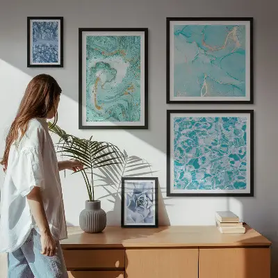 Conjunto de 5 quadros decorativos com elegantes detalhes em azul turquesa