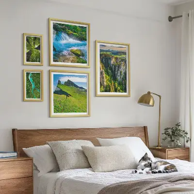 Conjunto de 5 quadros decorativos com paisagens de montanhas, rios e florestas