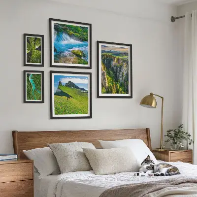 Conjunto de 5 quadros decorativos com paisagens de montanhas, rios e florestas